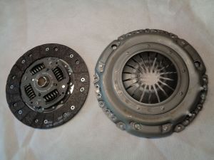 Kupplungsdruckplatte Kupplungsscheibe Audi A3 8L Golf 3 1,9 TDi 