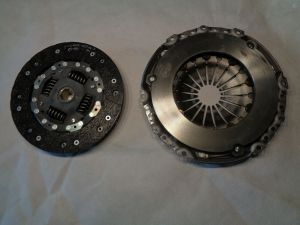 Kupplungsdruckplatte Kupplungsscheibe Audi A3 8L Golf 3 1,9 TDi 