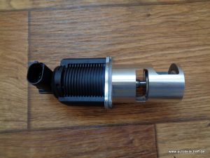 AGR Ventil Opel Vivaro 2,5 DTi 135 PS ab 03