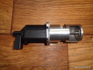 AGR Ventil Opel Vivaro 2,5 DTi 135 PS ab 03