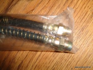 1 Satz Bremsschl�uche vorne VW Caddy 3 04-15